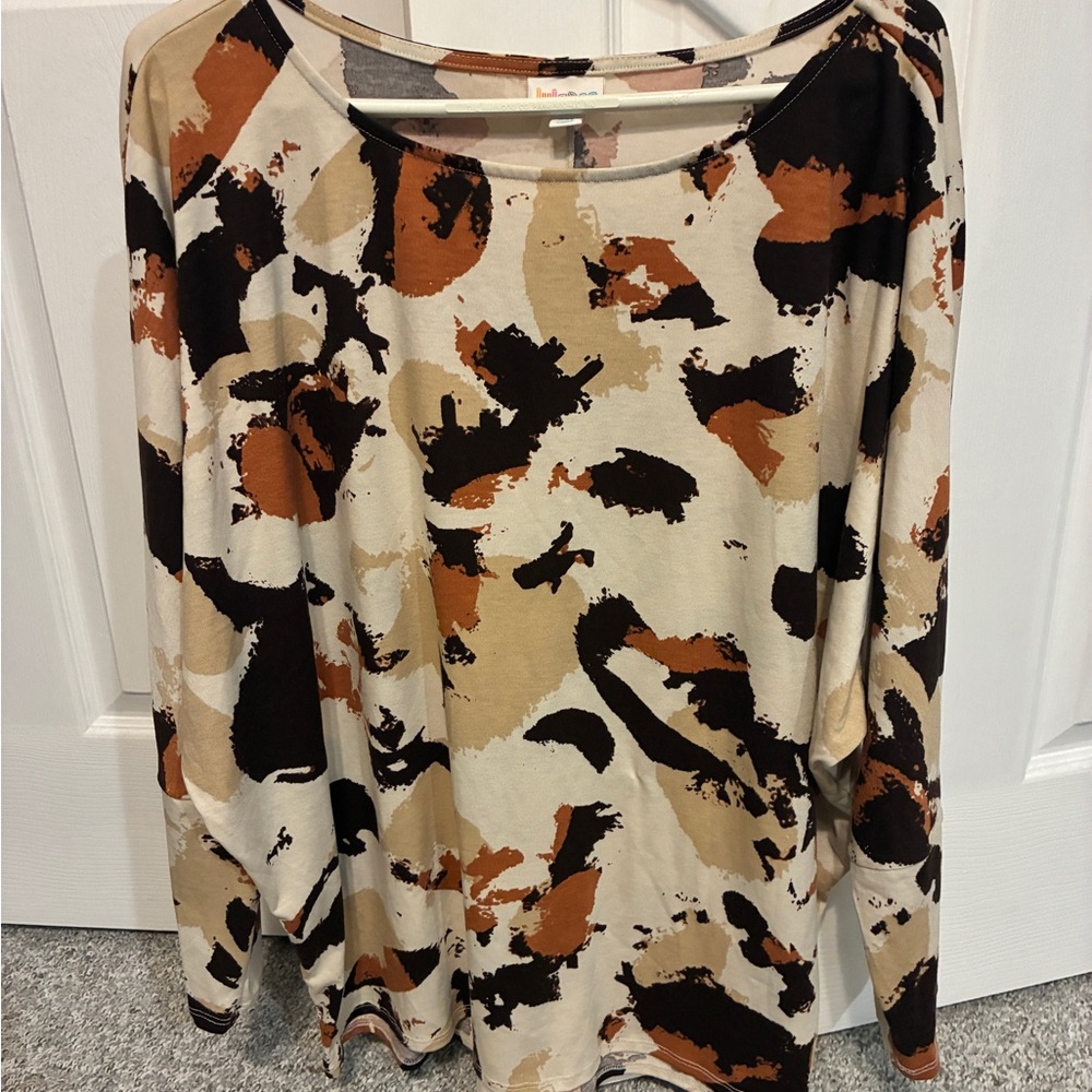 LuLaRoe Long Sleeve Top in Black, Brown, and Tan Abstract